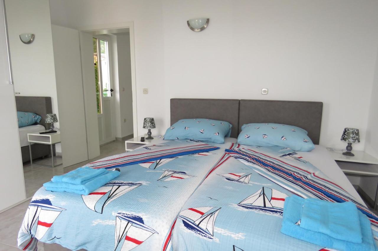 Apartments Caleta Башка-Вода Екстер'єр фото